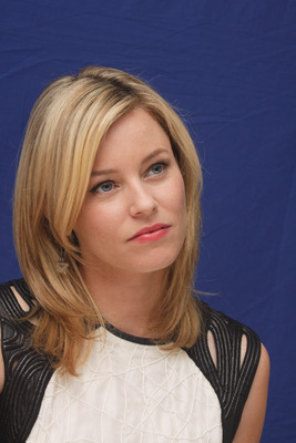 Elizabeth Banks Poster 2446327