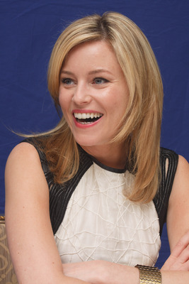 Elizabeth Banks Poster 2446337