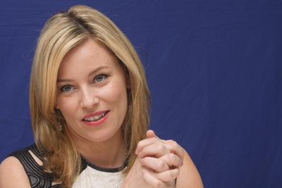 Elizabeth Banks Poster 2446344