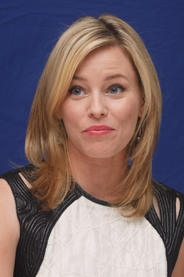 Elizabeth Banks Poster 2446364