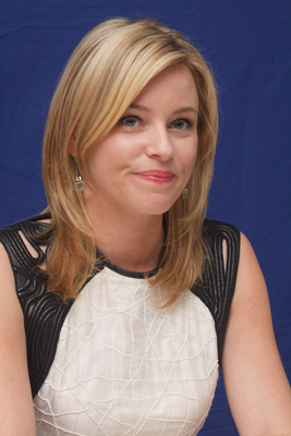 Elizabeth Banks Poster 2446370