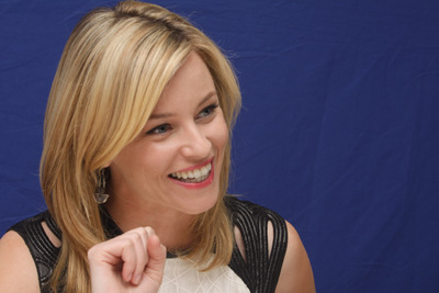 Elizabeth Banks Poster 2446374
