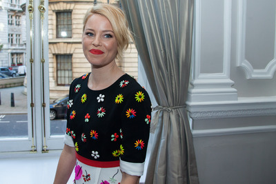 Elizabeth Banks Poster 2453522