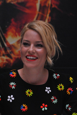 Elizabeth Banks Poster 2489360