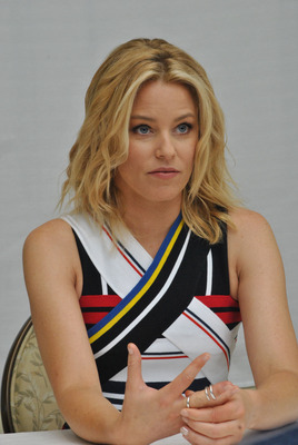 Elizabeth Banks Poster 2531957