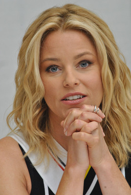 Elizabeth Banks Poster 2531979