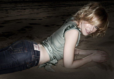 Elizabeth Banks Poster 2532000