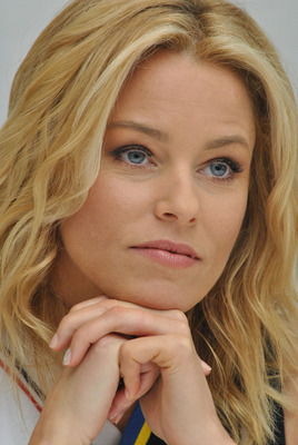 Elizabeth Banks Poster 2532003