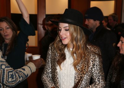 Elizabeth Gillies Poster 3003730