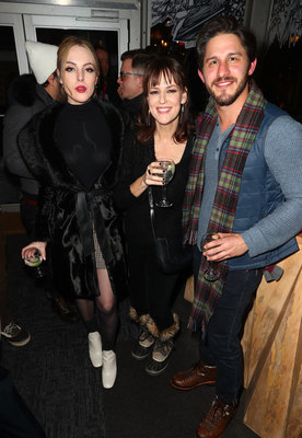 Elizabeth Gillies Poster 3003743