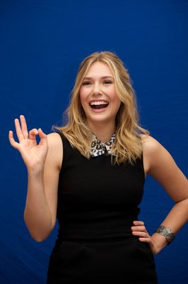 Elizabeth Olsen Poster 2250454