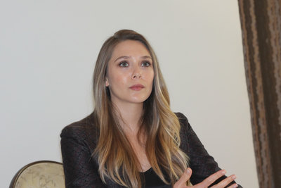 Elizabeth Olsen Poster 2732749