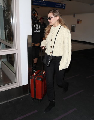 Elizabeth Olsen Poster 2888307