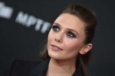 Elizabeth Olsen Poster 2888433