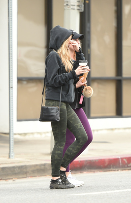 Elizabeth Olsen Poster 2959239