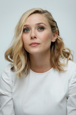 Elizabeth Olsen Poster 3673290