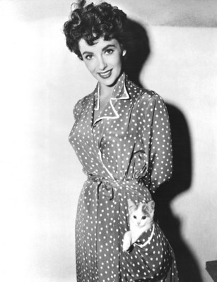 Elizabeth Taylor Poster 2075572