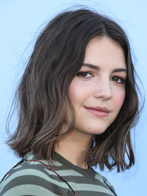 Ella Hunt Poster 3888400