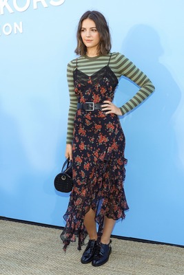 Ella Hunt Poster 3888404