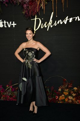 Ella Hunt Poster 3911400