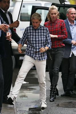 Ellen Degeneres Poster 2718757