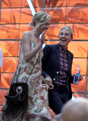 Ellen Degeneres Poster 2718833