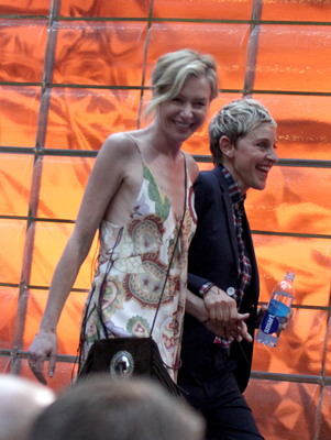 Ellen Degeneres Poster 2718845