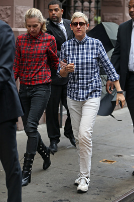 Ellen Degeneres Poster 2718853