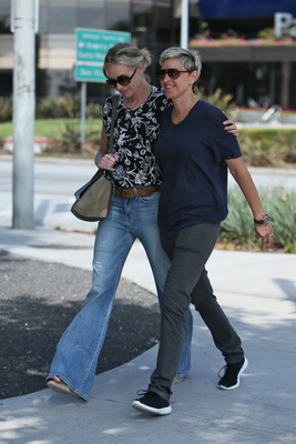 Ellen Degeneres Poster 2718923