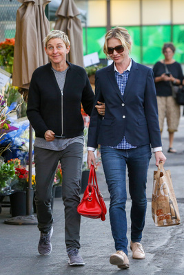 Ellen Degeneres Poster 2718926