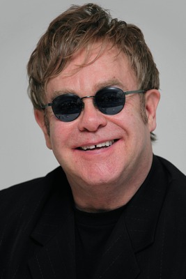 Elton John Poster 2436629