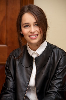 Emilia Clarke Poster 2224333