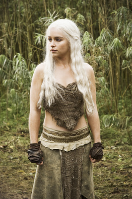Emilia Clarke Poster 2368424