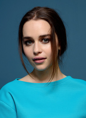 Emilia Clarke Poster 2368427