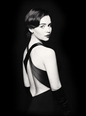 Emilia Clarke Poster 2368429