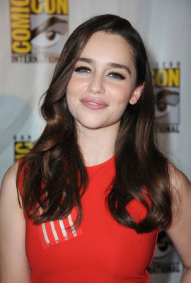 Emilia Clarke Poster 2368443