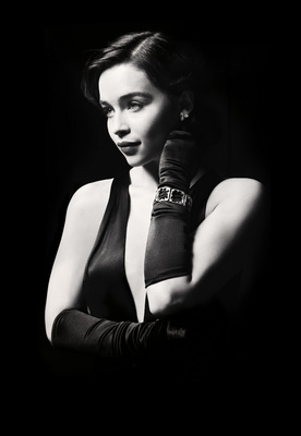Emilia Clarke Poster 2368446