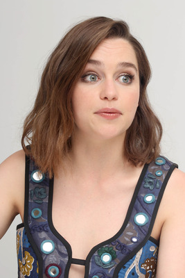 Emilia Clarke Poster 2492961