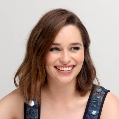 Emilia Clarke Poster 2492966