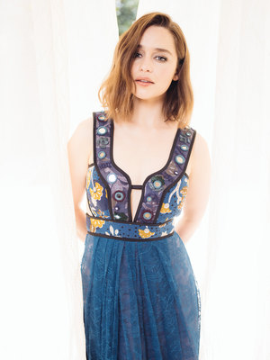 Emilia Clarke Poster 2526660