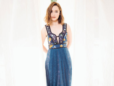Emilia Clarke Poster 2526662