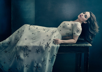 Emilia Clarke Poster 2635796