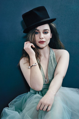 Emilia Clarke Poster 2635802