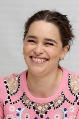 Emilia Clarke Poster 2885758