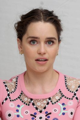 Emilia Clarke Poster 2885800