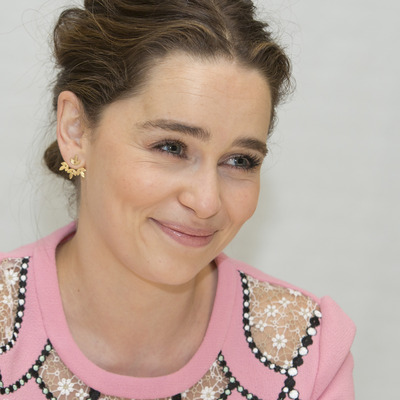 Emilia Clarke Poster 2885803