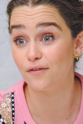 Emilia Clarke Poster 2885808