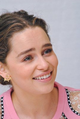 Emilia Clarke Poster 2885825