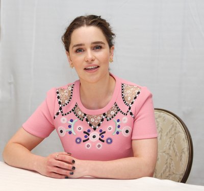 Emilia Clarke Poster 2885834