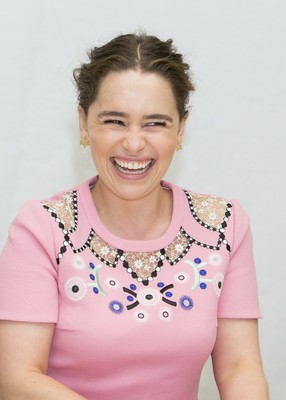 Emilia Clarke Poster 2885838